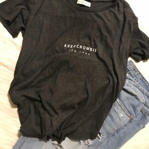 Abercrombie tee